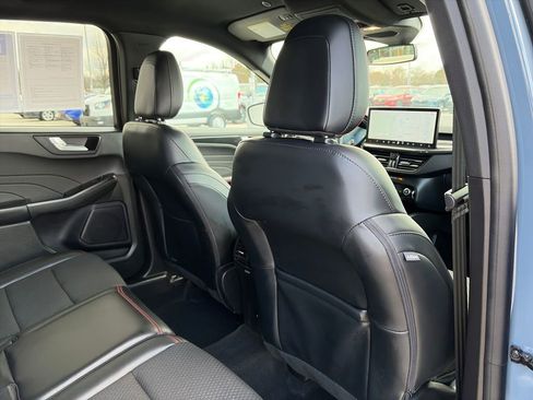 Used 2023 Ford Escape ST-Line Elite image 34