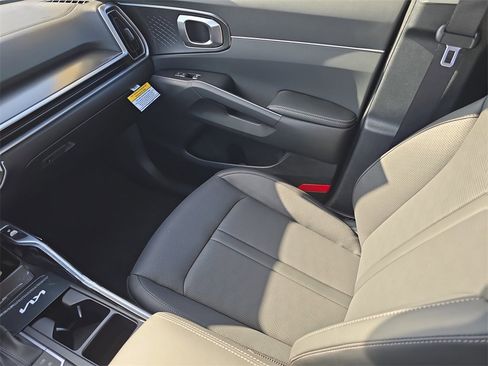 New 2026 Kia Sorento S image 15