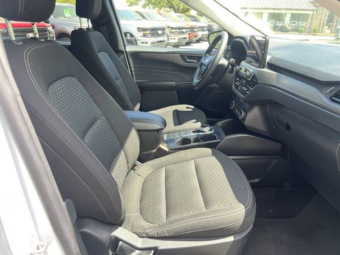 Used 2025 Ford Escape Active AWD/4WD image 19