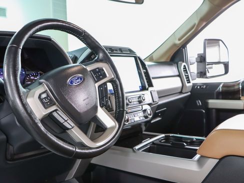 Used 2022 Ford F250 Lariat w/ Lariat Ultimate Package image 24