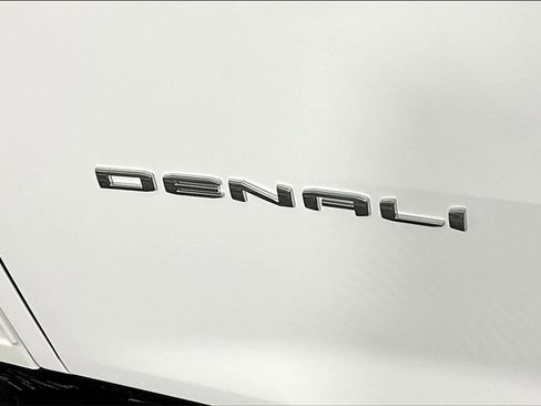 New 2026 GMC Acadia Denali w/ Super Cruise Package image 10