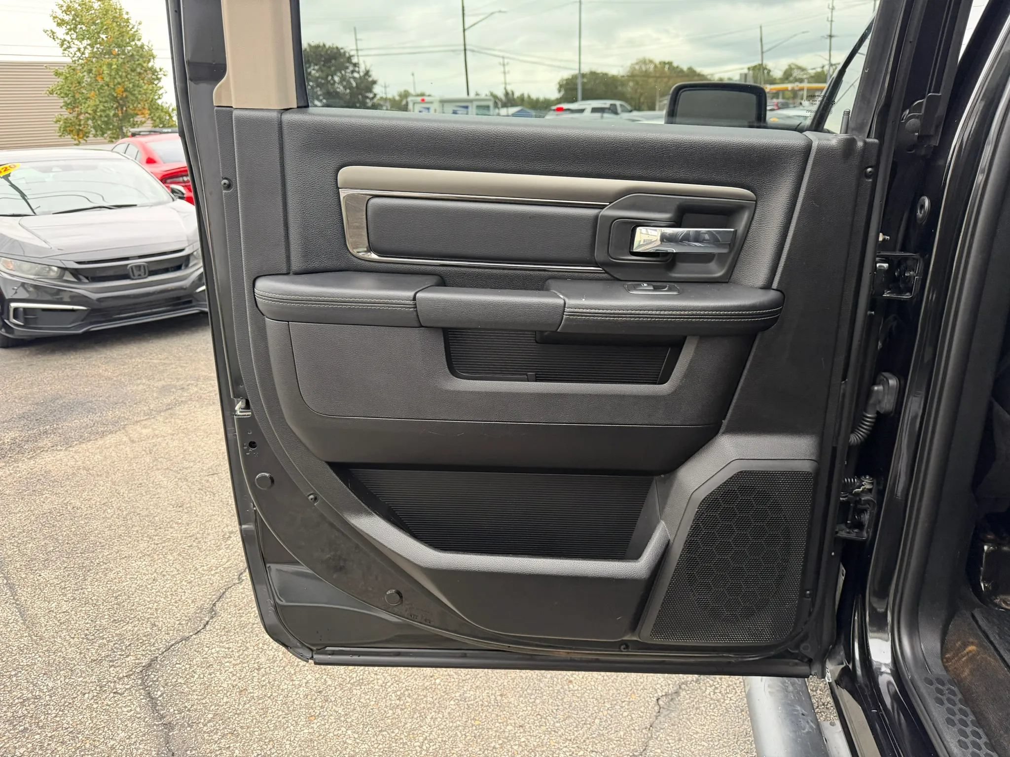 Used 2017 RAM 1500 Sport w/ Convenience Group AWD/4WD image 17