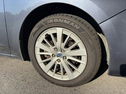 Used 2017 Subaru Impreza 2.0i Premium AWD/4WD image 6
