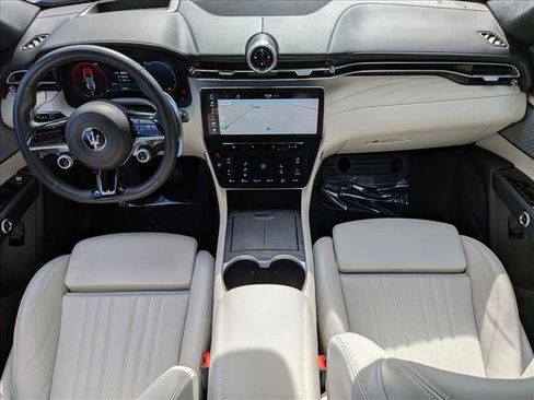 Used 2023 Maserati Grecale Modena image 19