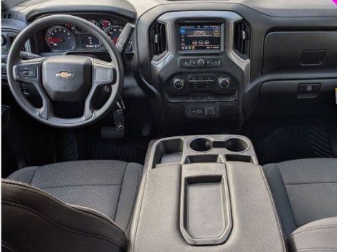 Used 2023 Chevrolet Silverado 2500 Custom w/ Infotainment Package image 7