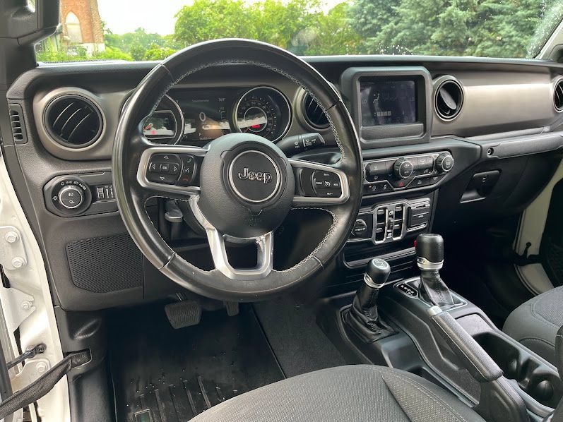 Used 2020 Jeep Gladiator Sport w/ Quick Order Package 24S AWD/4WD image 10