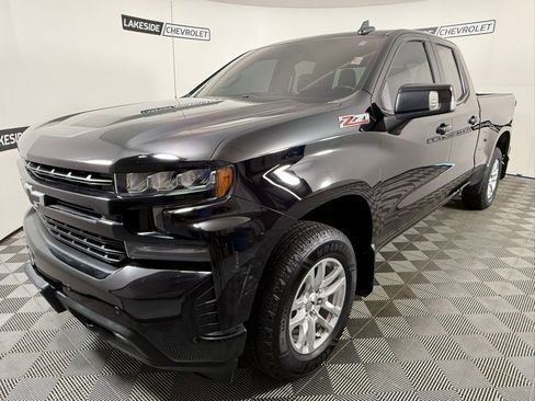 Used 2021 Chevrolet Silverado 1500 RST w/ Convenience Package II AWD/4WD image 2