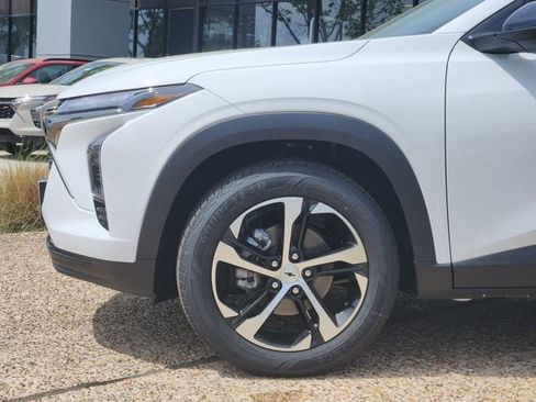 New 2026 Chevrolet Trax RS w/ Sunroof Package image 7