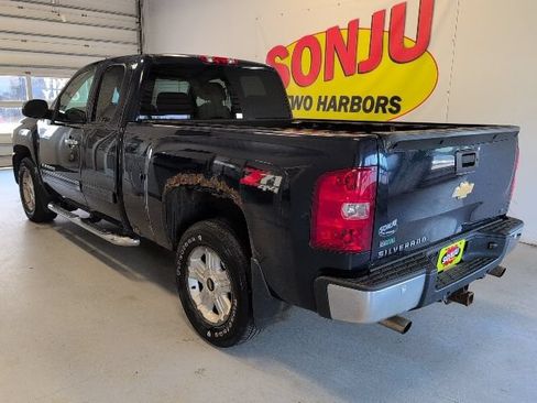 Used 2011 Chevrolet Silverado 1500 LT w/ All-Star Edition AWD/4WD image 2