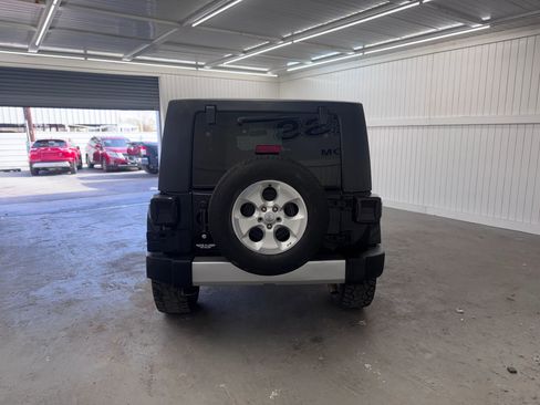 Used 2015 Jeep Wrangler Unlimited Sahara w/ Connectivity Group image 6