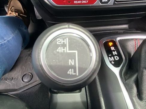 Used 2021 Jeep Wrangler Unlimited Rubicon AWD/4WD image 27