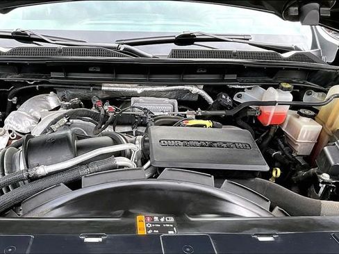 Used 2022 GMC Sierra 2500 Denali w/ Denali Ultimate Package image 9