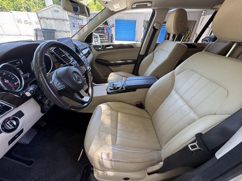 Used 2018 Mercedes-Benz GLS 450 4MATIC w/ Premium Package image 11