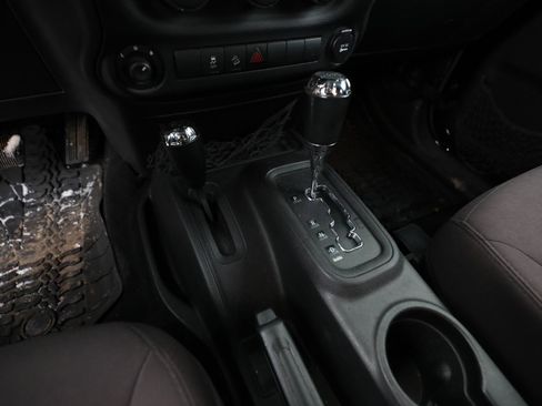 Used 2015 Jeep Wrangler Sport image 16
