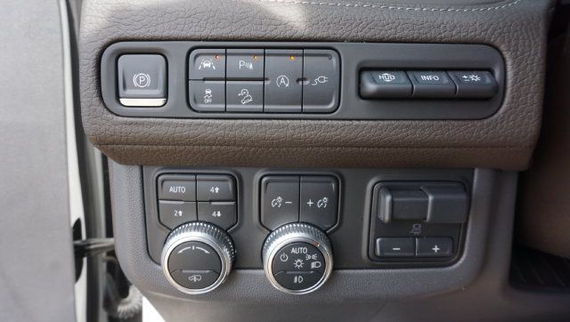 Certified 2021 GMC Yukon Denali w/ Denali Ultimate Package AWD/4WD image 19
