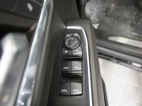 Used 2024 GMC Sierra 1500 SLT AWD/4WD image 19