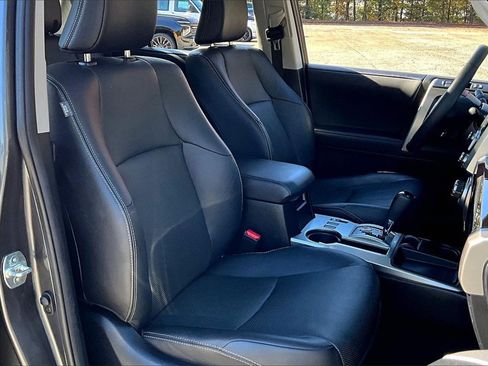 Used 2022 Toyota 4Runner Limited image 27