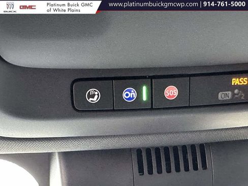 Used 2024 Chevrolet Tahoe Z71 w/ Luxury Package image 37