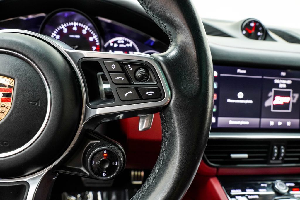 Used 2022 Porsche Cayenne S Platinum AWD/4WD image 35