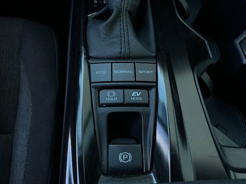 Used 2025 Toyota Camry LE image 22