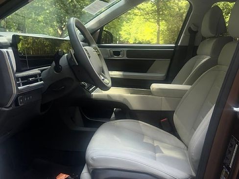 Used 2025 Hyundai Santa Fe Calligraphy AWD/4WD image 19