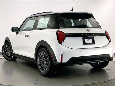 Certified 2025 MINI Cooper S image 10