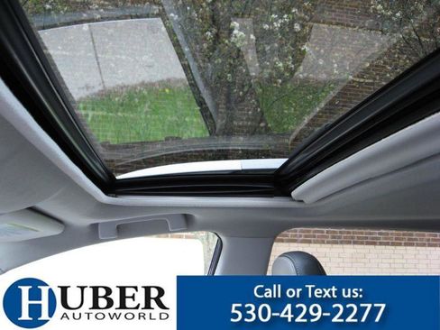 Used 2015 Toyota RAV4 Limited image 7