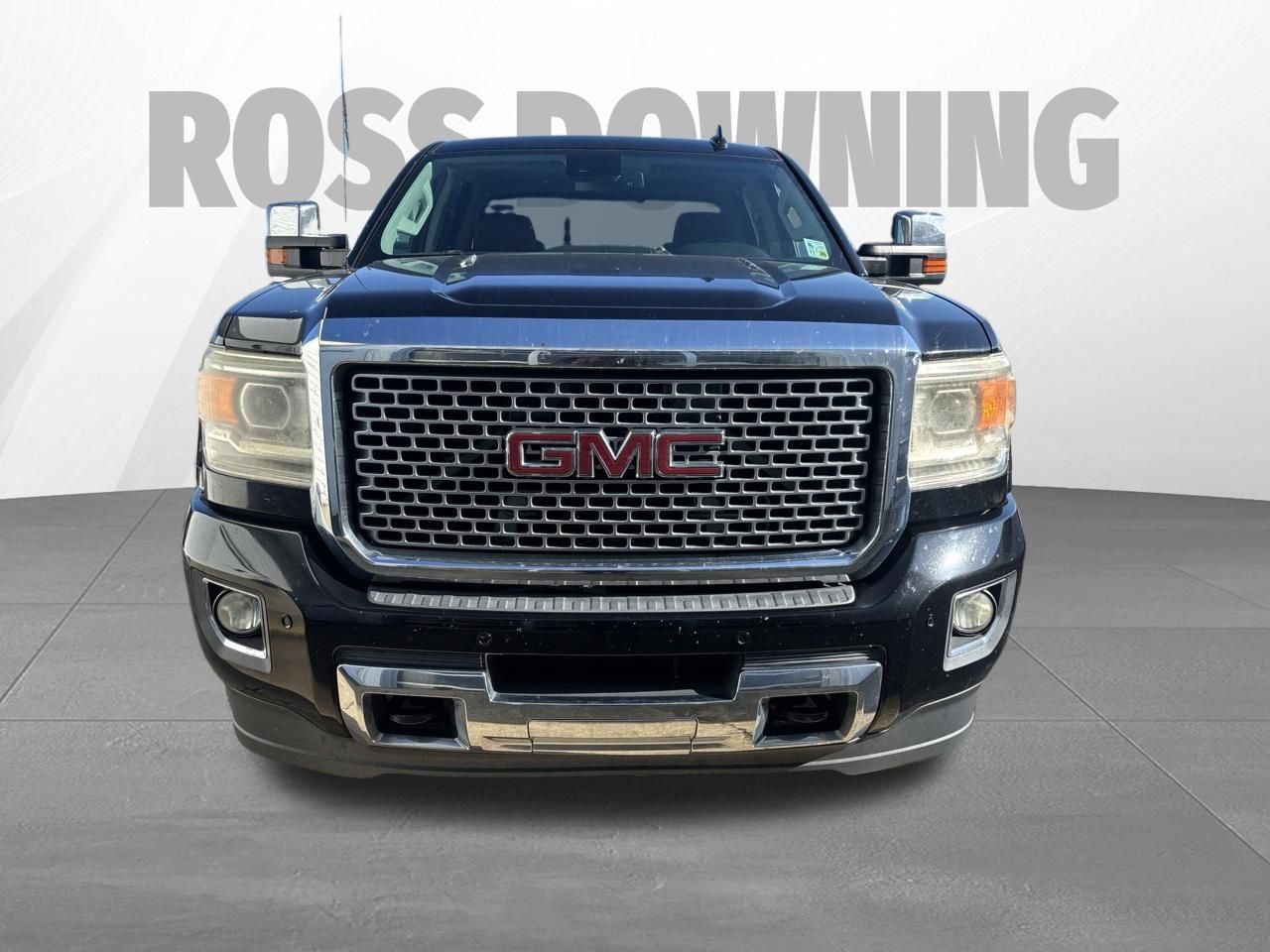 Used 2015 GMC Sierra 2500 Denali w/ Duramax Plus Package AWD/4WD image 2