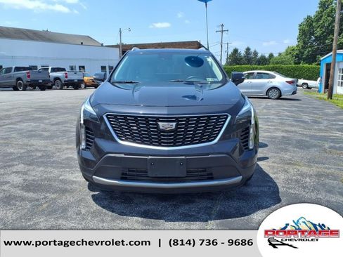 Used 2023 Cadillac XT4 Premium Luxury image 2