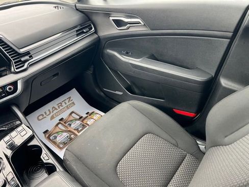 Certified 2023 Kia Sportage LX image 13