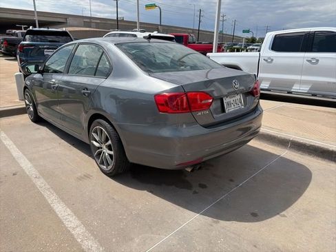 Used 2012 Volkswagen Jetta SE FWD image 5