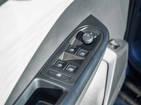 Used 2024 Volkswagen Taos S image 19