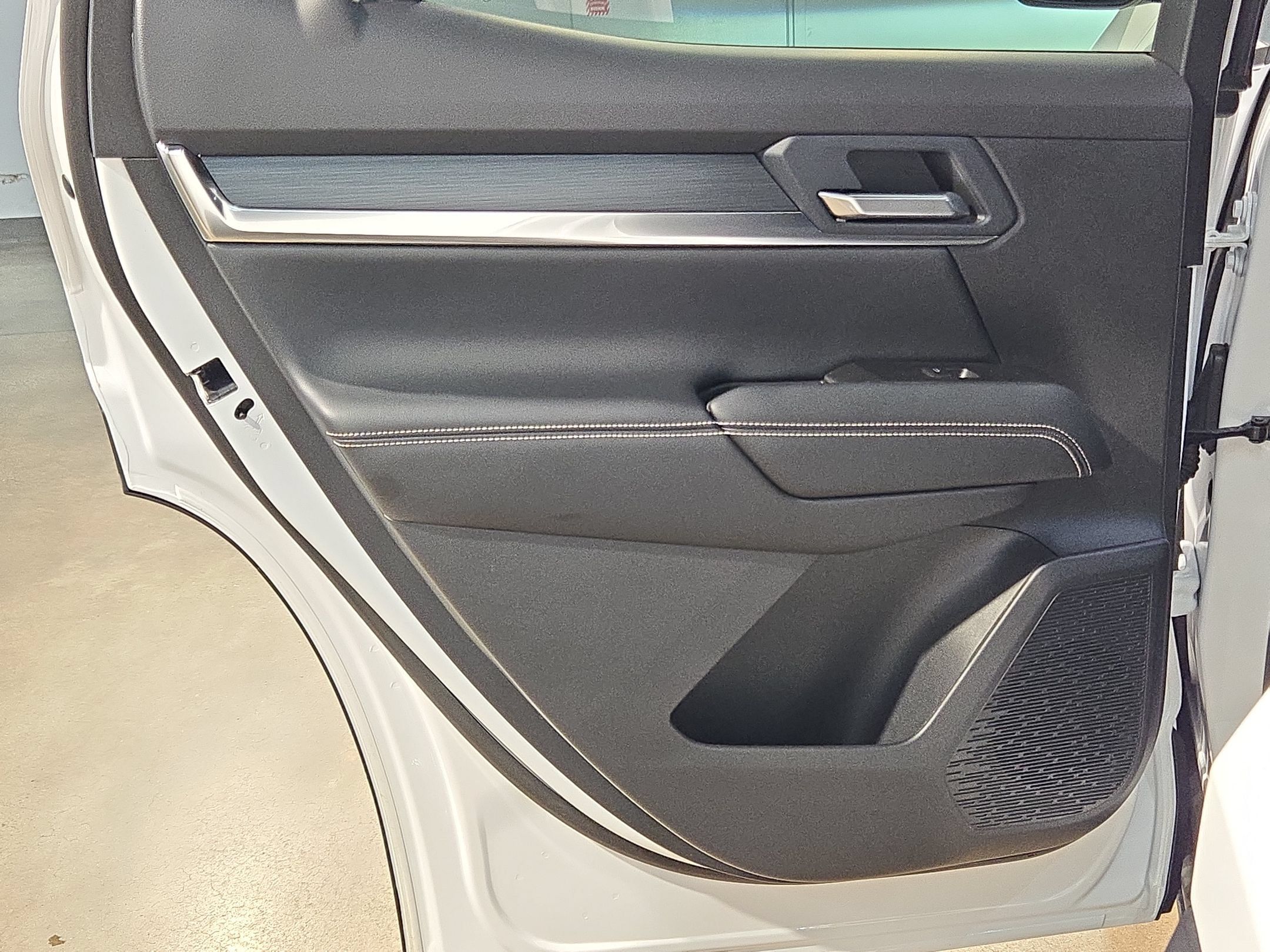 Used 2025 GMC Terrain Elevation AWD/4WD image 33