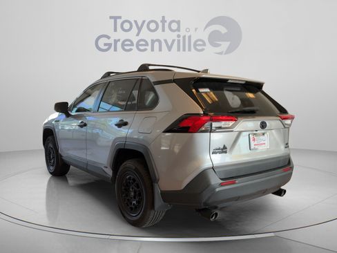Used 2020 Toyota RAV4 XLE w/ Convenience Package AWD/4WD image 4