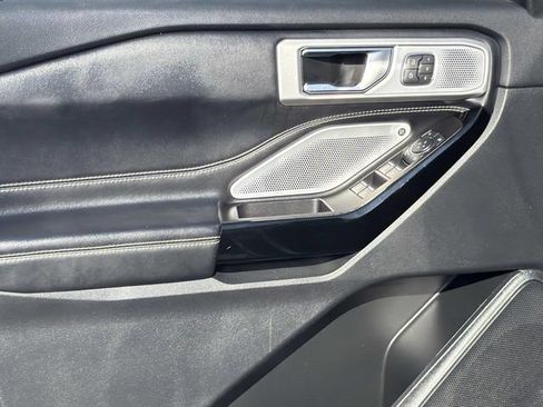 Used 2022 Ford Explorer ST w/ Equipment Group 401A AWD/4WD image 15