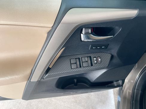 Used 2013 Toyota RAV4 Limited AWD/4WD image 13