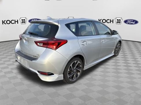 Used 2018 Toyota Corolla iM image 7