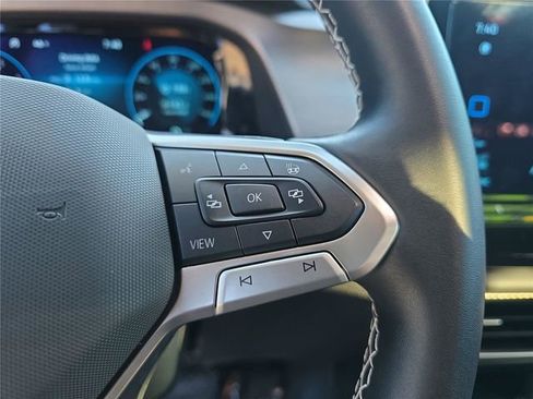 Used 2024 Volkswagen Atlas Cross Sport SE image 20