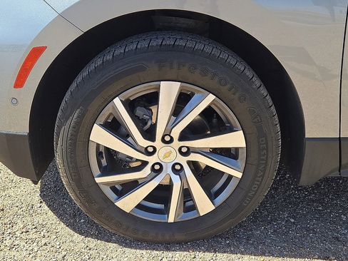 Used 2024 Chevrolet Equinox Premier image 10