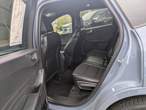 Certified 2024 Ford Escape ST-Line w/ Tech Pack #1 image 29