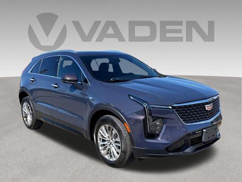 Used 2025 Cadillac XT4 Premium Luxury AWD/4WD image 1