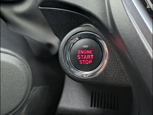 Used 2025 Subaru Forester Limited image 17