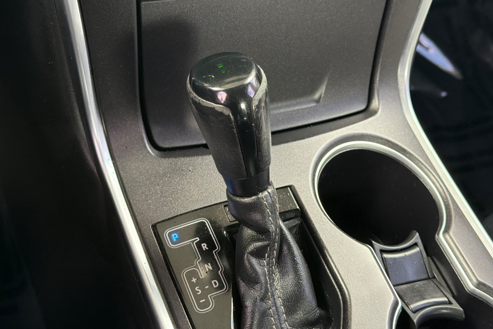 Used 2016 Toyota Camry SE FWD image 26