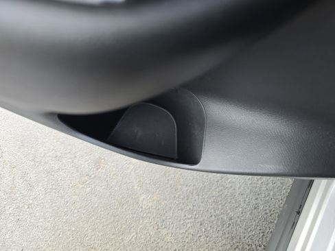 Used 2024 Nissan Rogue S image 15