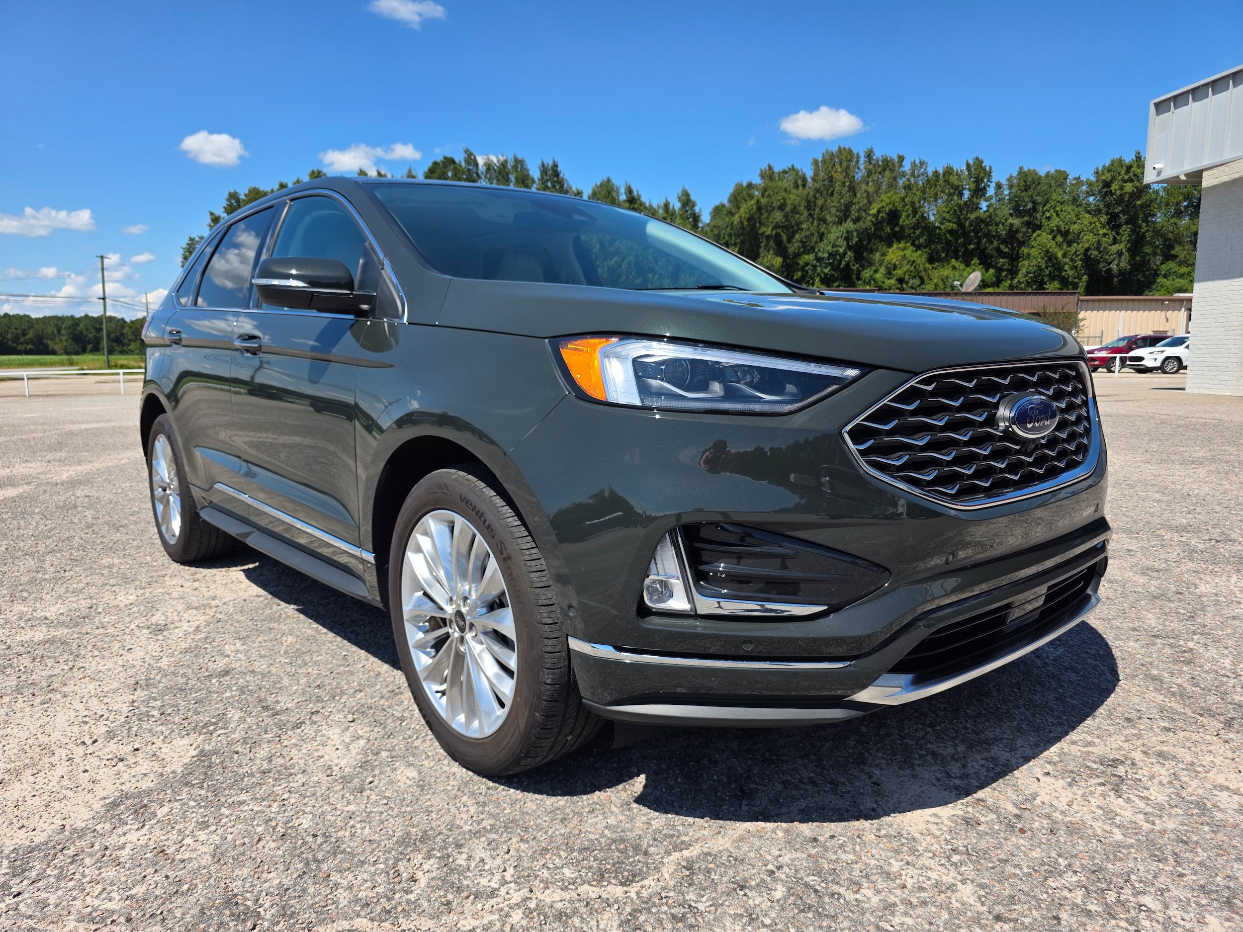 Used 2024 Ford Edge Titanium w/ Titanium Elite Package AWD/4WD image 1