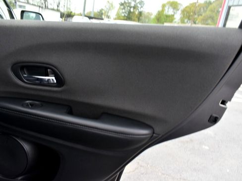 Used 2019 Honda HR-V Sport image 34