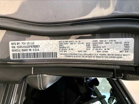 Used 2023 Jeep Grand Cherokee Altitude image 36