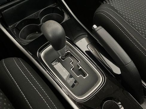 Used 2018 Mitsubishi Outlander ES image 26