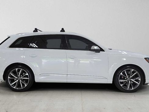 Used 2022 Audi SQ7 Prestige w/ Prestige Package AWD/4WD image 2