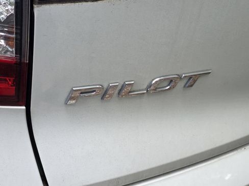 Used 2020 Honda Pilot Elite image 6